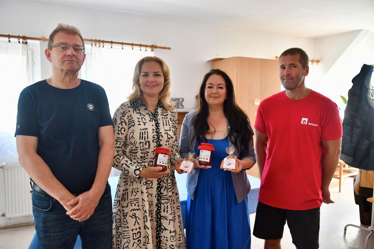 Uniós forrásból osztja a meleg ételt a rászorulóknak Debrecen, a gondoskodó város