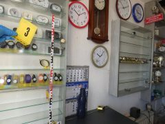 Több mint 100 órát lopott el egy helyi üzletből egy nyíregyházi férfi