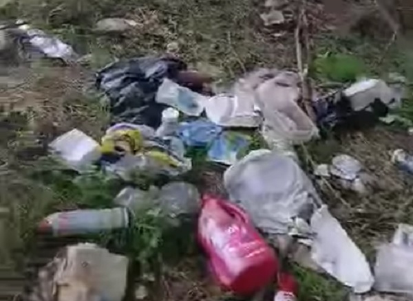 Szemét Bocskaikertben