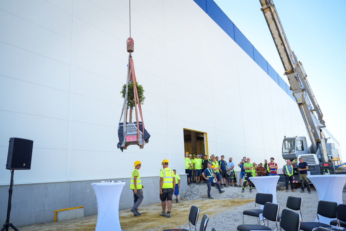 Akkumulátorok tárolására is alkalmas logisztikai központot épít a Waberer's Debrecenben