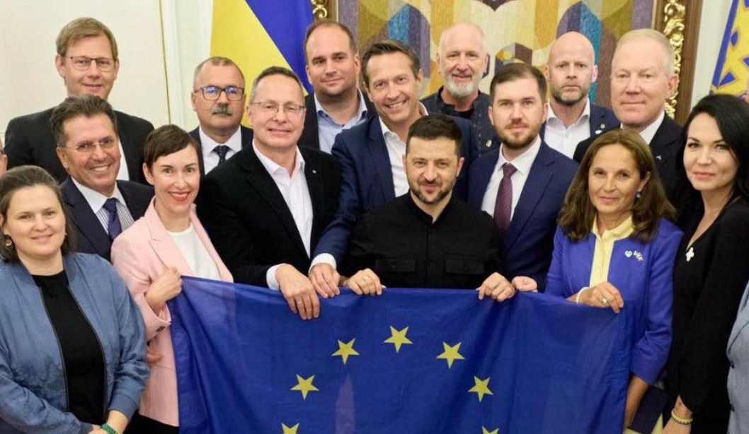 Zelenszkijjel találkozott a Momentum képviselője