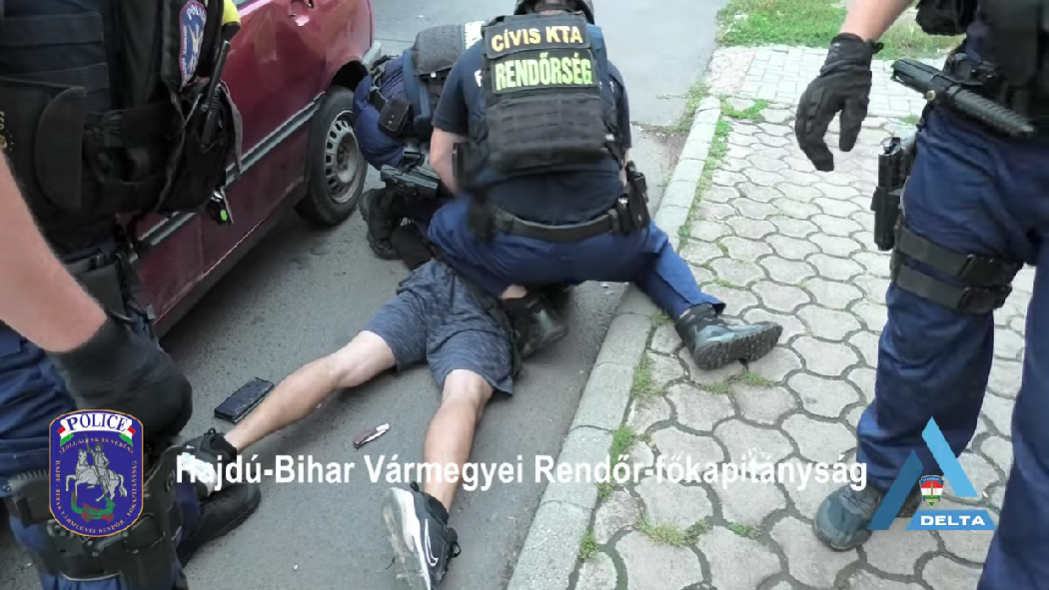 Dílerre és fogyasztókra csaptak le a rendőrök Hajdúszováton