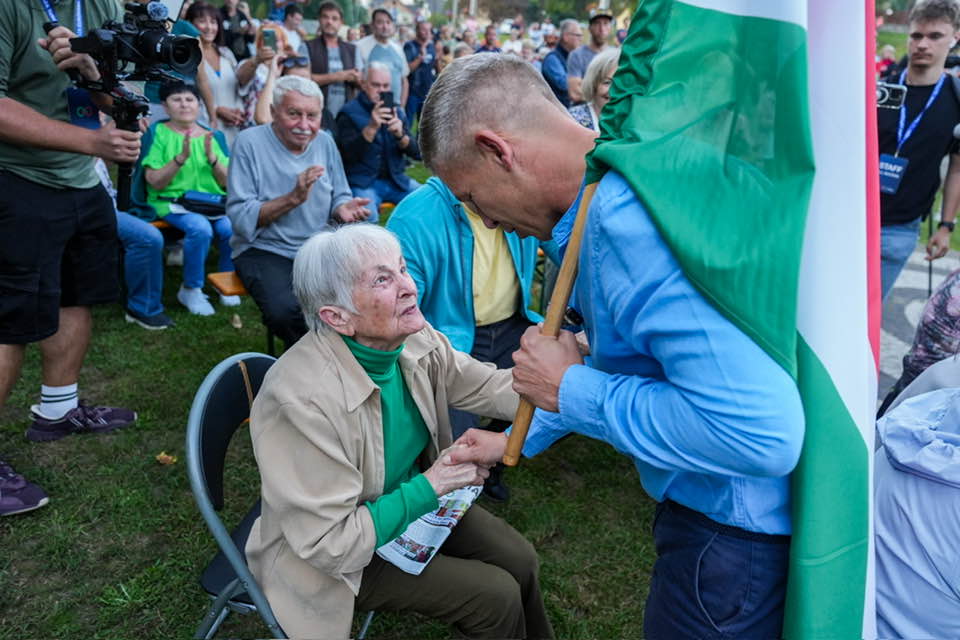 Magyar Péter nyugdíjemelés