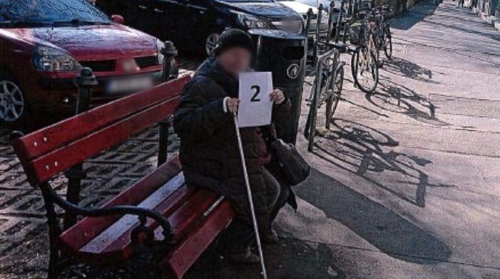 Látássérült nőt fosztott ki Debrecenben