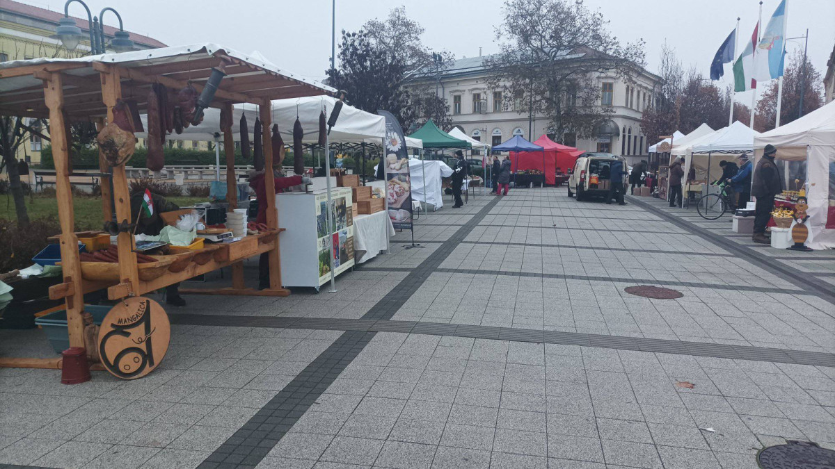 Megkezdődött a hajdúböszörményi Hazai Vásár
