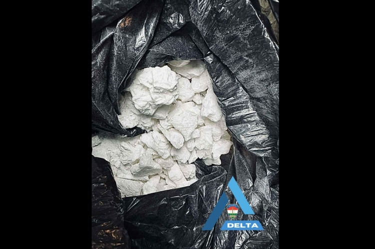 Több mint 1 kilogramm kristályt találtak egy autóban a püspökladányi rendőrök