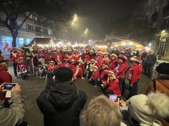 Karácsonyi táncos flashmob Debrecenben