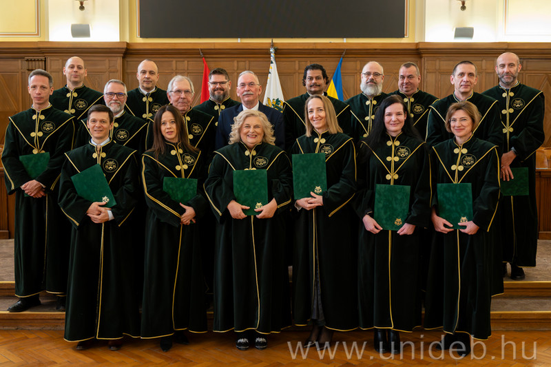 Új professzorokat neveztek ki a Debreceni Egyetemen