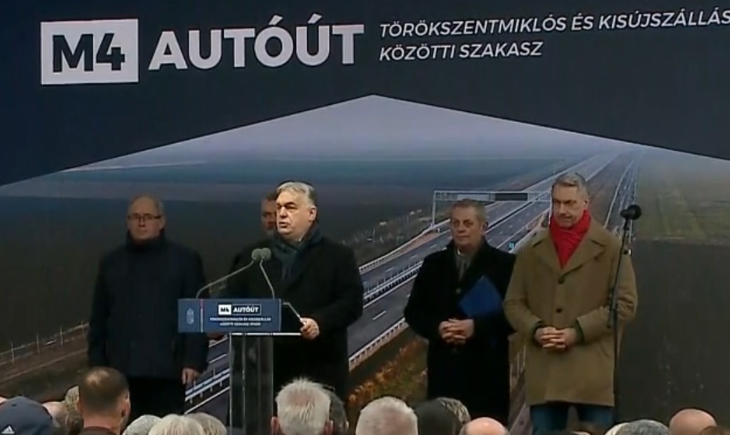 Orbán Viktor az M4-es átadásán