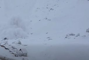 Lavinát indított el két síelő a Fogarasi-havasokban