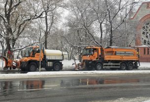 Hókotró, hóeltakarítás Debrecenben