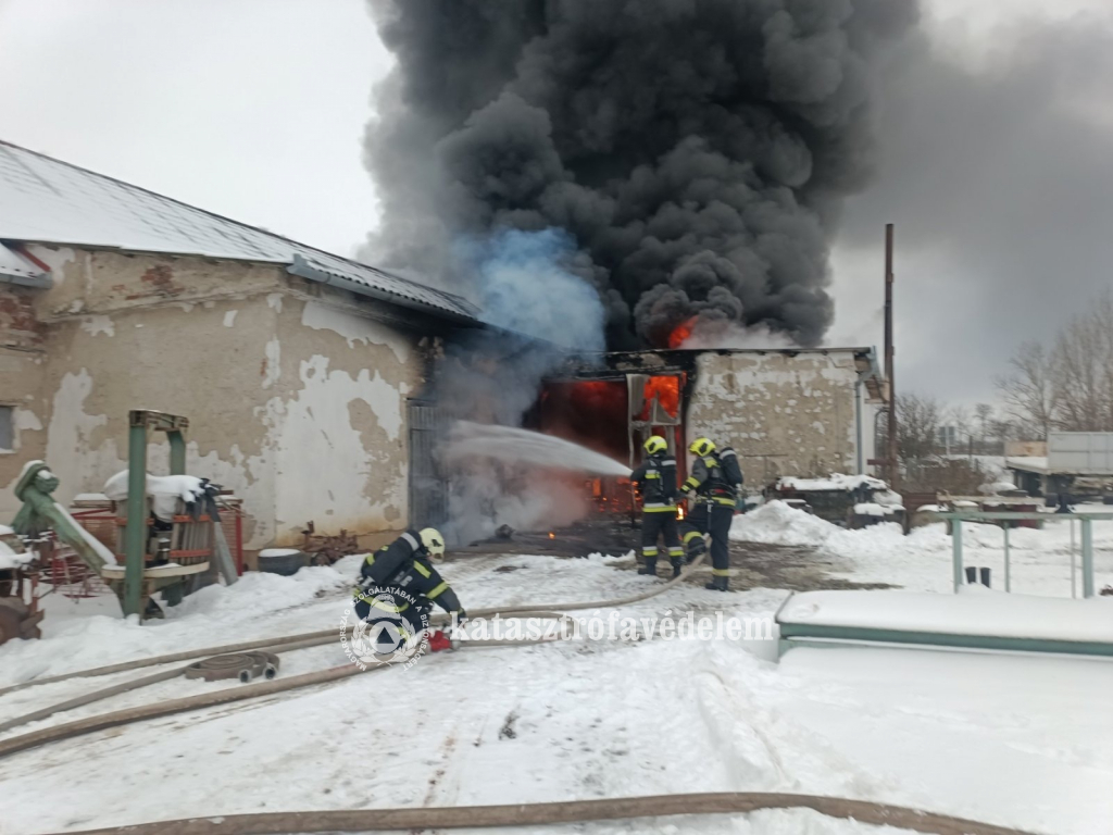 Tombolt a tűz Ebesen