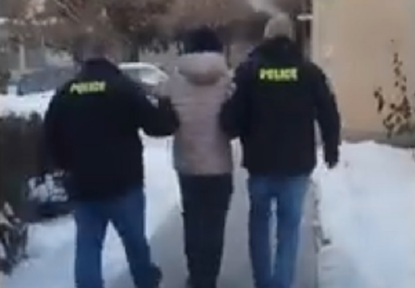 Durván összevertek egy férfit az utcán, Debrecenben