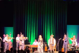 Heit Lóri és zenekara Debrecenben