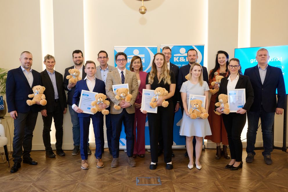 Közönségdíjat nyert a debreceni házi gyermekorvos a K&H gyógyvarázs jövő gyógyítói pályázatán