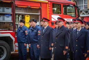 Igazi ünnepséget rendeztek az új gépjárműfecskendő átadására Hajdúszoboszlón