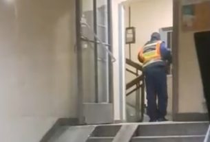 Baltával támadtak a Tisza Párt fiatal önkénteseire Debrecenben