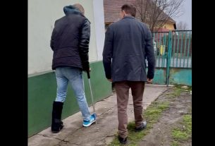 Nem megverték a "tiszások", hanem farönk esett Pócs János romájának a lábára