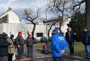 DK-s ételosztás Debrecenben