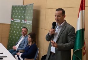 Toroczkai László lakossági fóruma Debrecenben