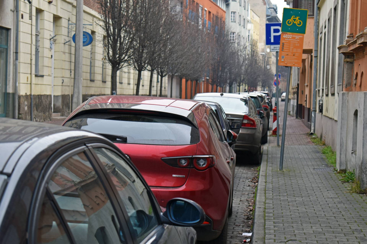 Hamarosan Debrecenben is megszűnik a kényelmi díj a mobiltelefonos parkolásnál
