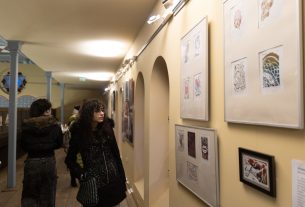 "Még Ilyet...!" - Fiatal alkotók műveiből nyílt kiállítás Debrecenben