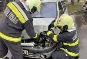 Két autó ütközött Nyíregyházán