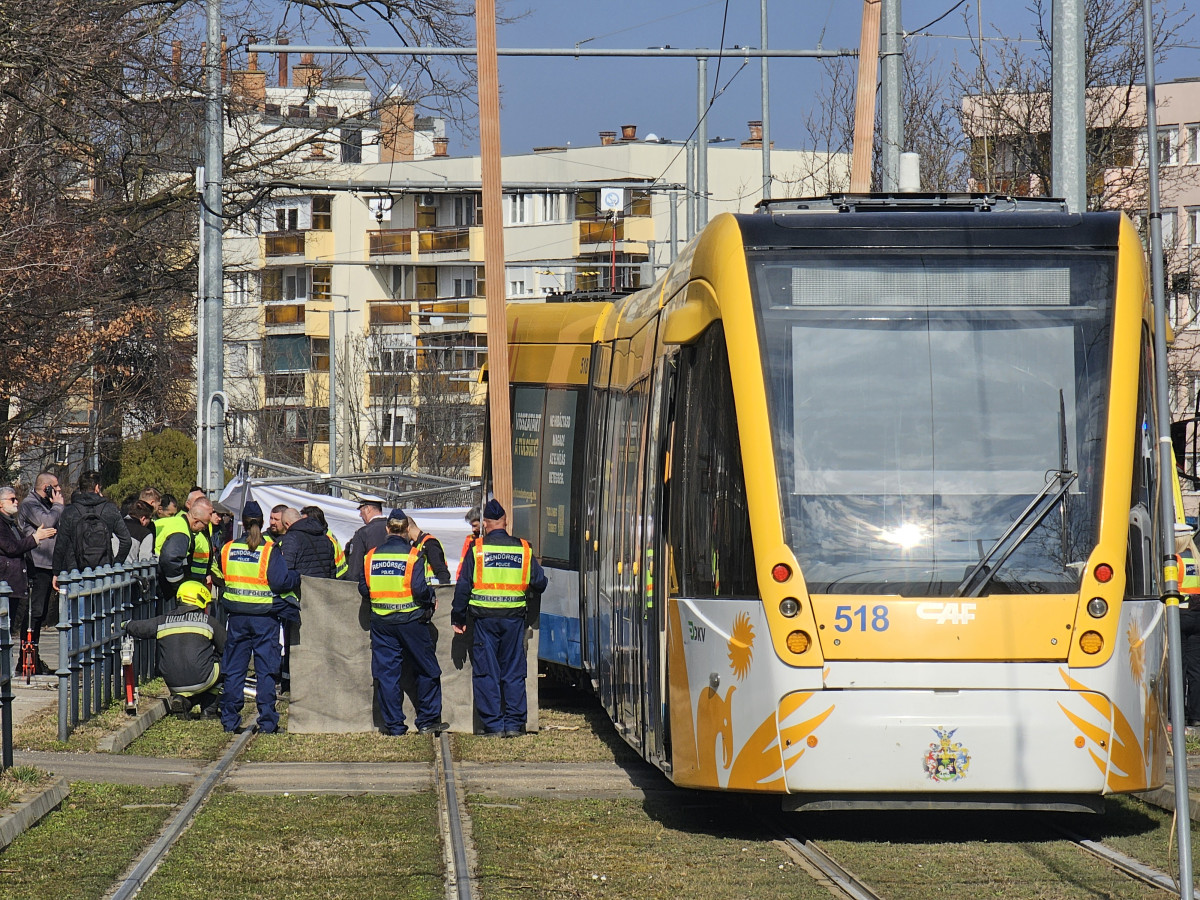 Halálos villamosgázolás Debrecenben
