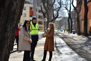 Széles Diána és Orosz Ibolya Auréla a Szív utcai útfelújításon