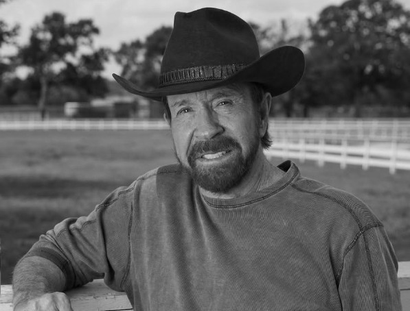 Meghalt Chuck Norris