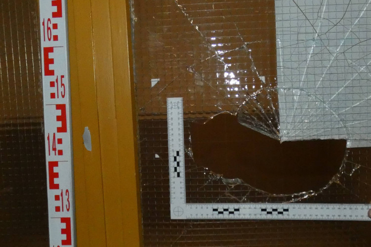 Balhé Debrecenben: részegen tombolt, lefejelt egy férfit a garázda