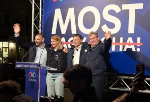 Kapitány István és Csák László Tisza-fóruma Hajdúhadházon