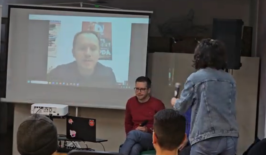 Repedezik a rendszer? A Direkt36 debreceni filmvetítésén erre is választ kaptunk