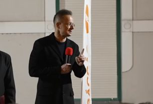 Szijjártó: "Magyarországot kívül kell tartani az EU-n