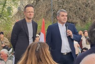 Papp Zsolt és Szijjártó Péter hajdúböszörményi főruma