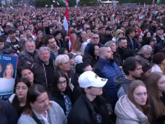 A Tisza Párt kampányzáró rendezvénye Debrecenben