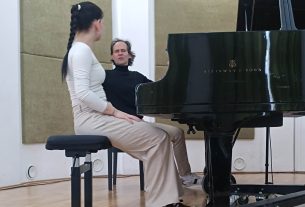 Bogányi Gergely Kossuth- és Liszt-díjas zongoraművész tartott kurzust Debrecenben