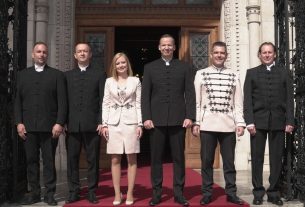 A Mi Hazánk Mozgalom képviselői