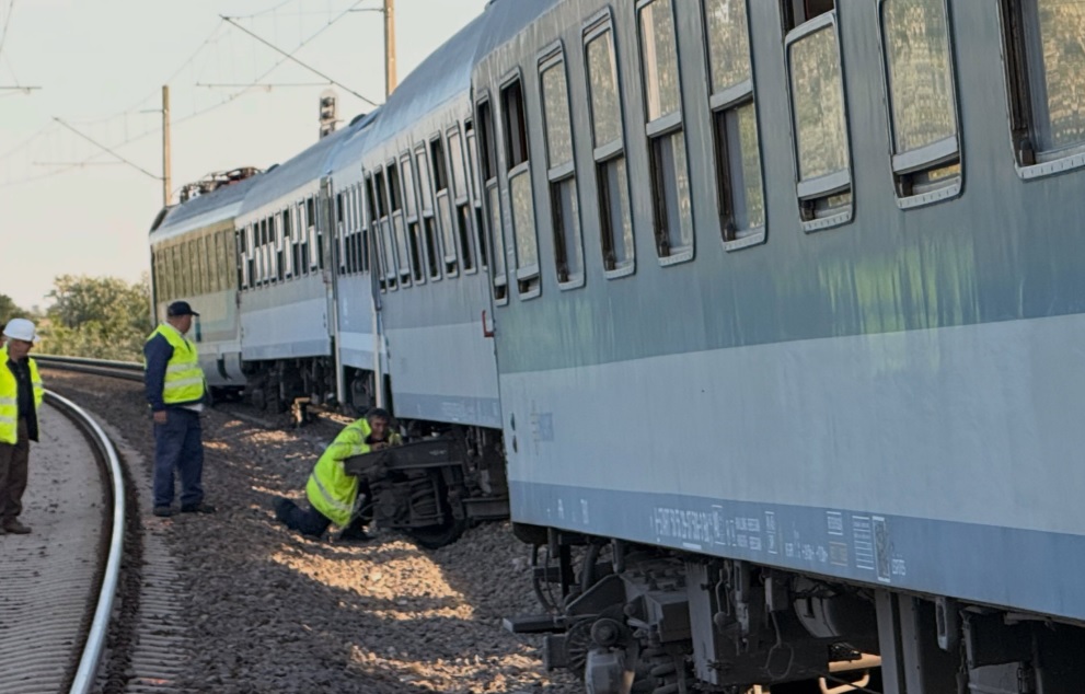 Kisiklott a Békés Intercity