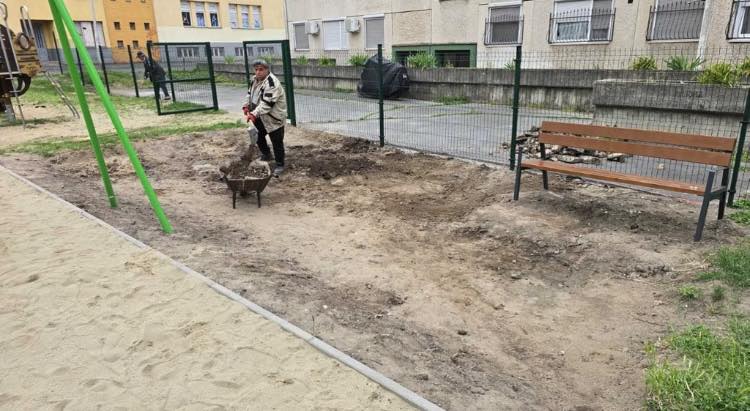 Balesetveszélyes játszótér Debrecenben