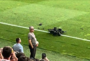 Meccs közben szakadt le egy kamera a Nagyerdei Stadionban