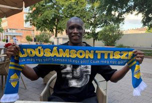 Ibrahima Sidibe 45 évesen a Hajdúsámson csapatába igazolt