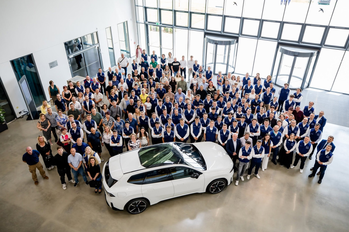 Elballagtak a BMW duális szakképzési programjának első diákjai