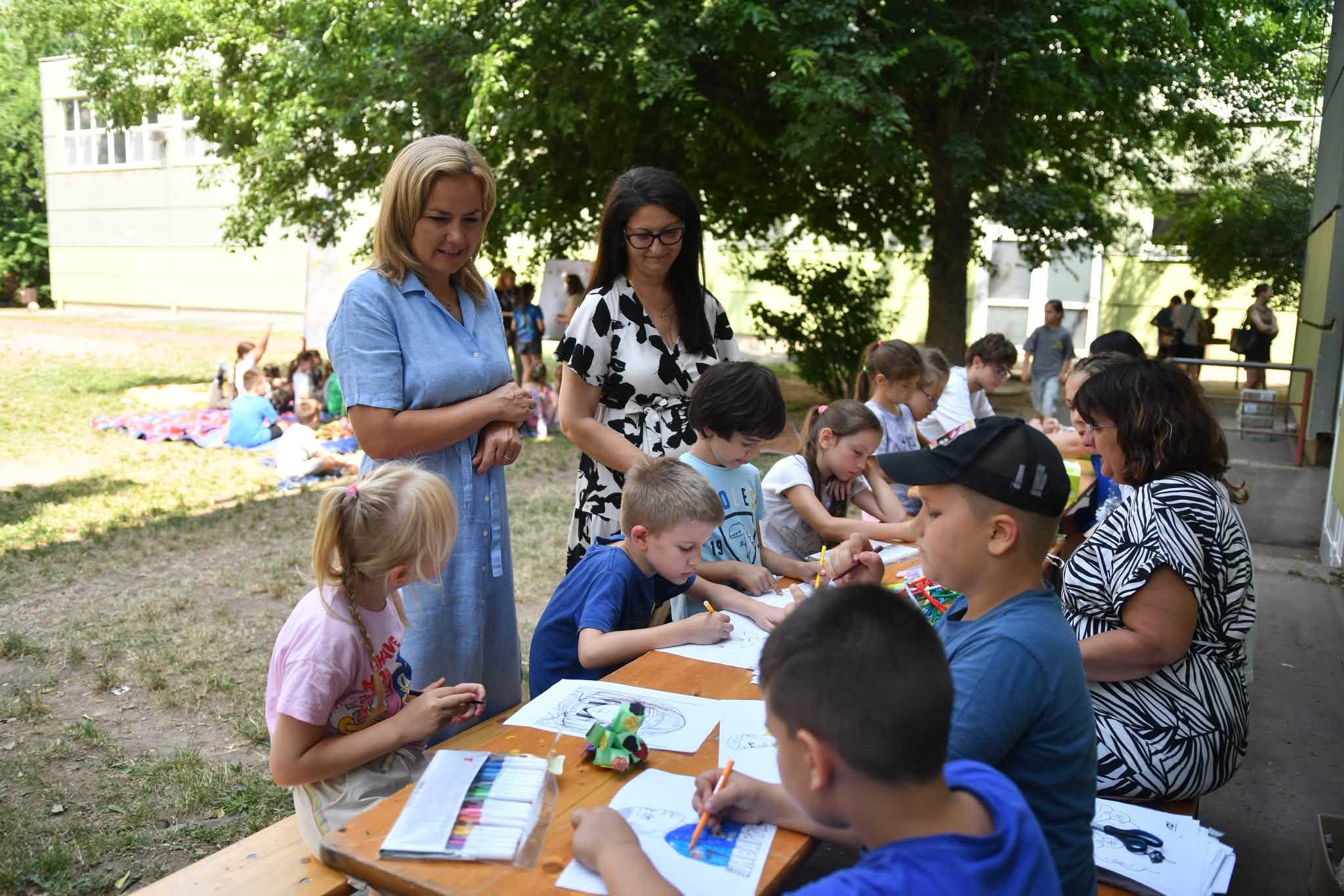Széles Diána és a gyerekek
