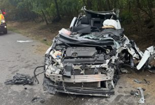 Beszorult roncsból kellett kimenteni a sofőrt Nyírlugoson