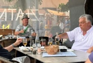 Sörrel és csevappal lazított Orbán Viktor a gucai trombitafesztiválon