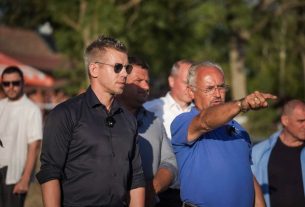Magyar Péter: ekkor kezdődik a bárkák elsüllyesztése Paksnál