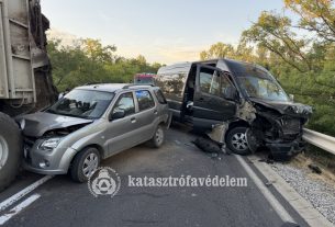 Négy jármű ütközött össze Berettyóújfalu közelében