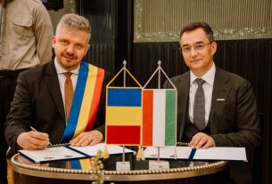 Testvérvárosi megállapodást kötött Marosvásárhely és Debrecen önkormányzata