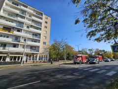 Tűz Debrecenben, a Nagy Lajos király téren